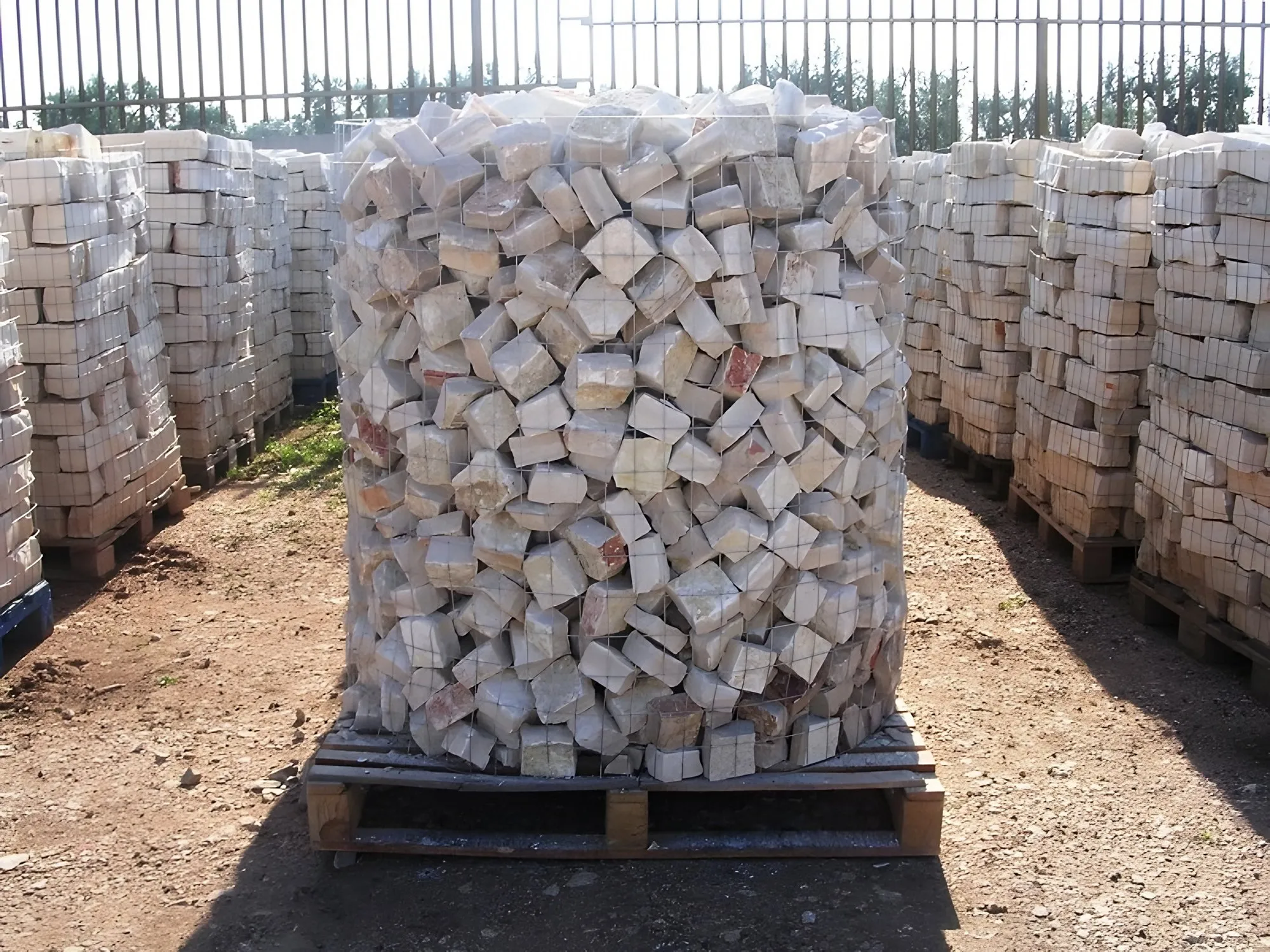 Cubetti Tranciati di Trani per pavimentazioni e mosaici