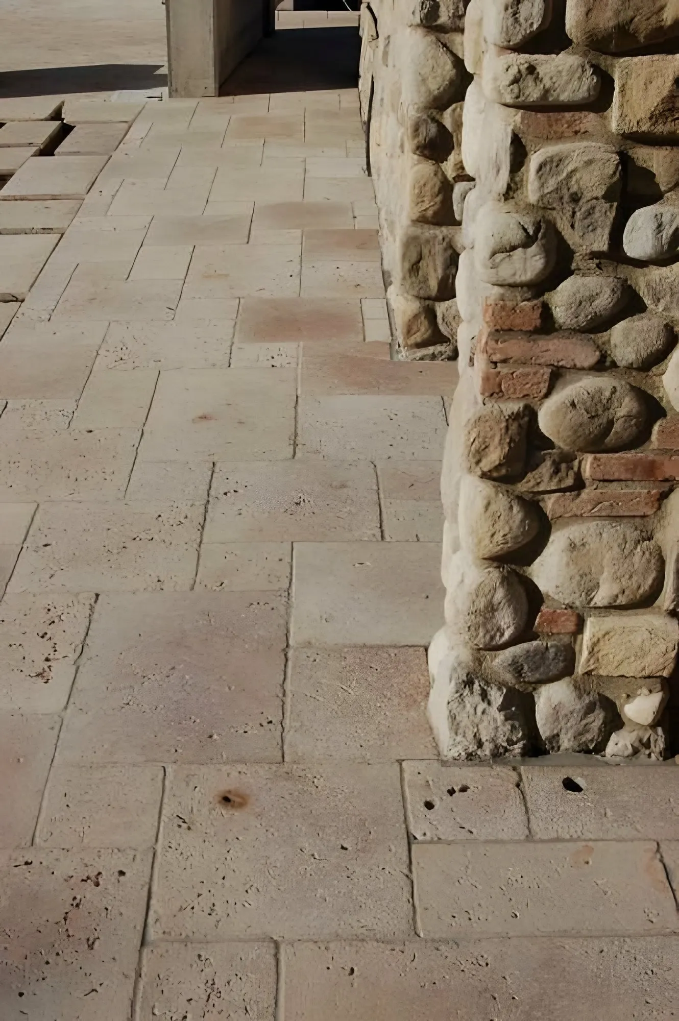 Travertino noce anticato, formato opus romano