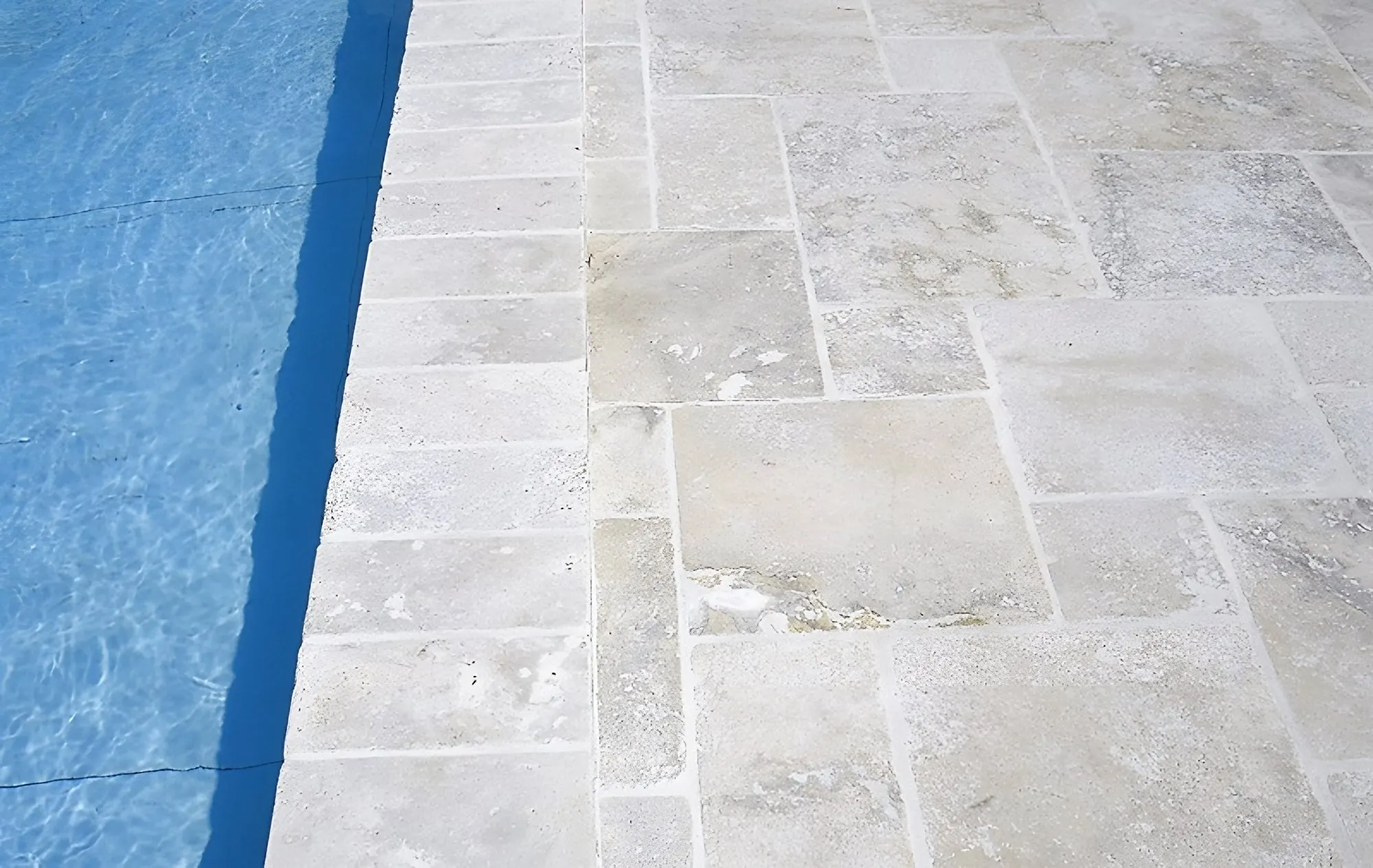 Travertino opus romano e bordo piscina
