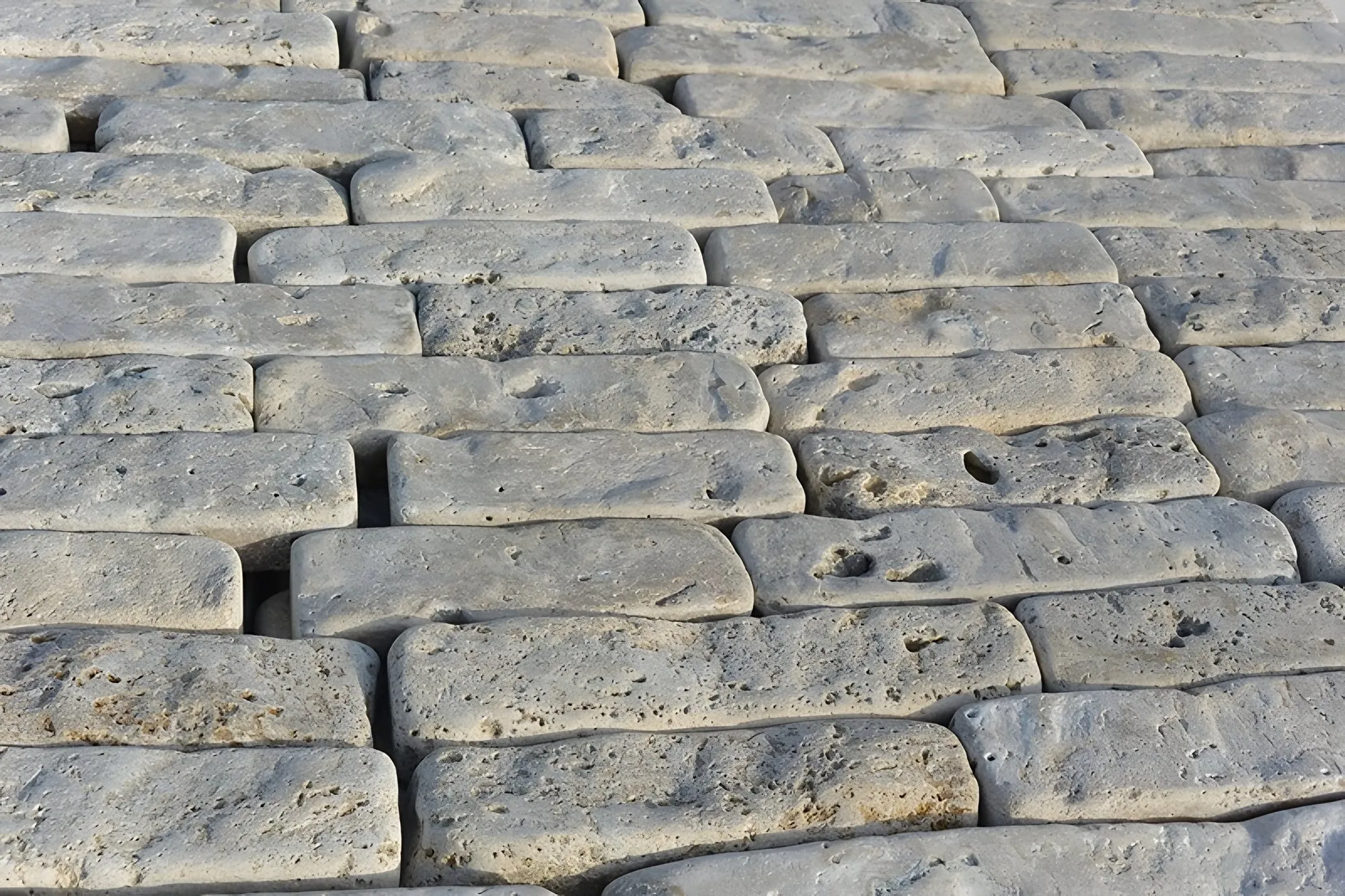 Listelli in Travertino Rifilati e Anticati